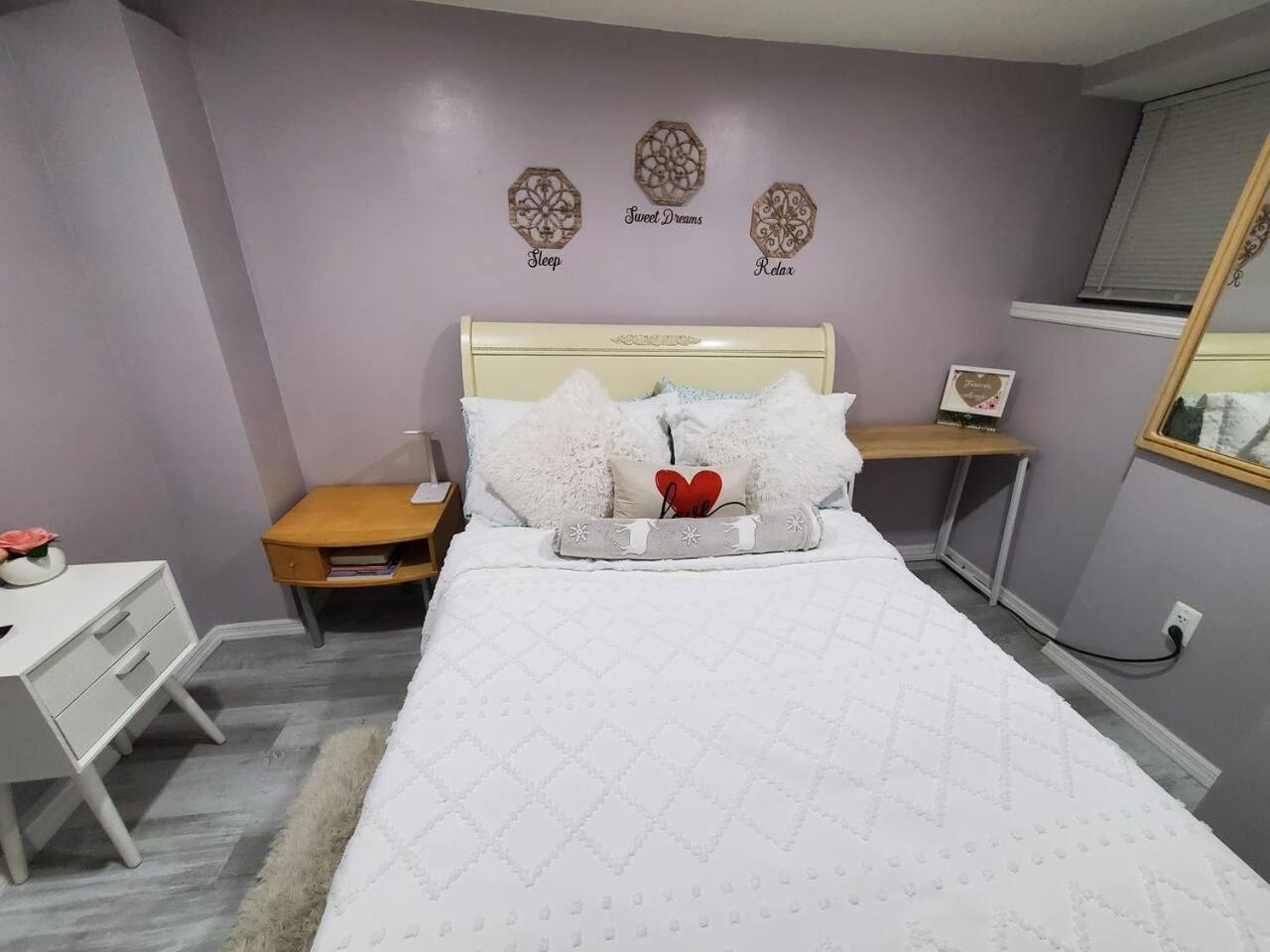 Lovely 2 Bedroom Apartment With 2 Entrance And Parking New York Exterior photo